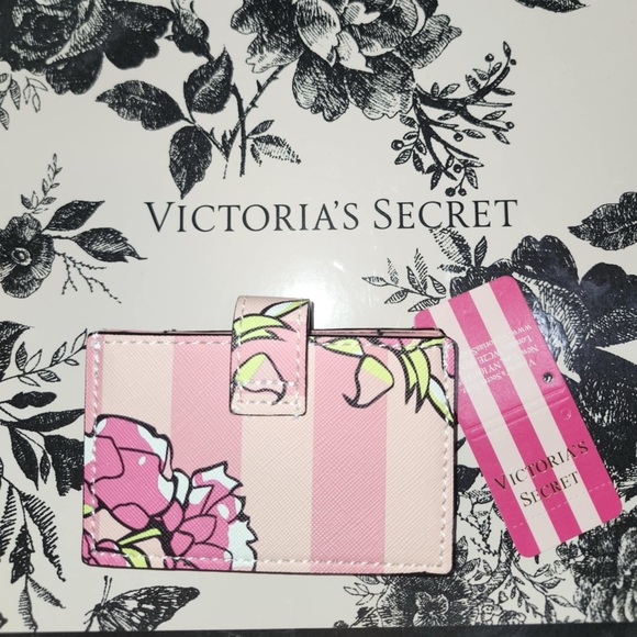 Victoria Secret Expandable Card Case New - Picture 2 of 4